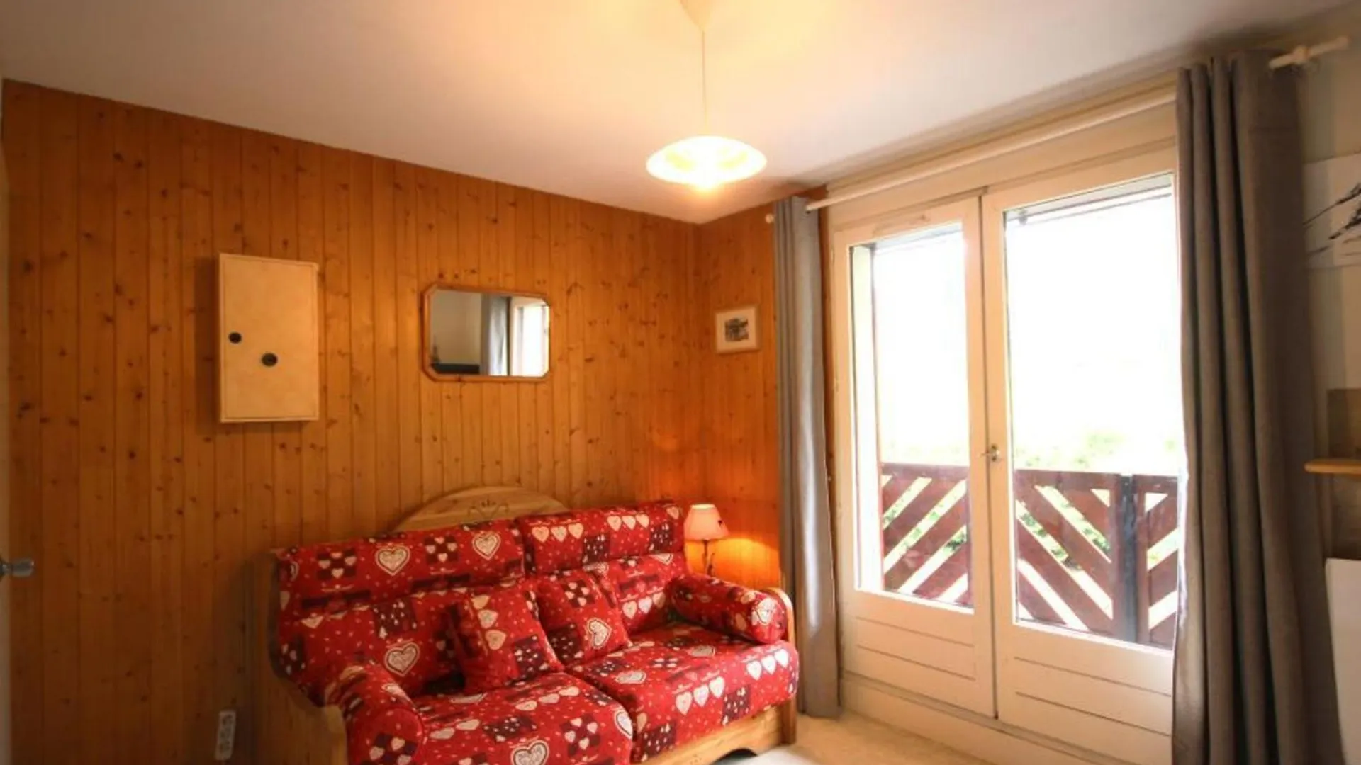 Apartment Studio Cosy Avec Piscine A Bourg Saint Maurice, Proche Centre Et Funiculaire - Fr-1-411-565